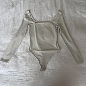 Aritzia Babaton Contour Squareneck Longsleeve Bodysuit White